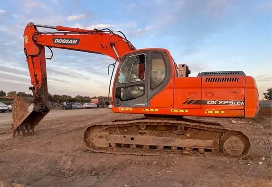 DOOSAN DX225LCA 발굴기 제조 공장을위한 철유 파이프